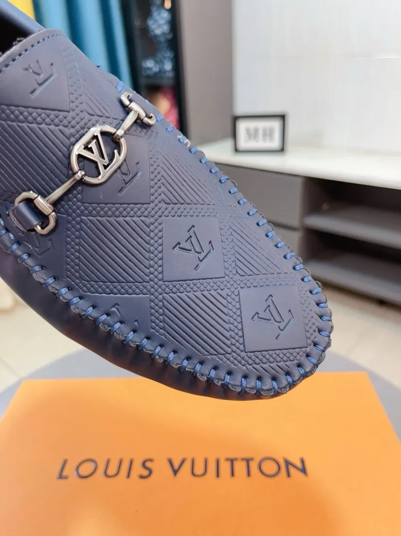 Men's men's shoes💰400🌹🌹[LV Louis Vuitton] New men's beanie shoes💝💝.. Top-grade imported cowhide embossed➕Comfortable leather lining. It is extremely skin-friendly and comfortable, feels very delicate, and the shape is very correct! Perfectly reflects the three-dimensional sense, code number: 38-44